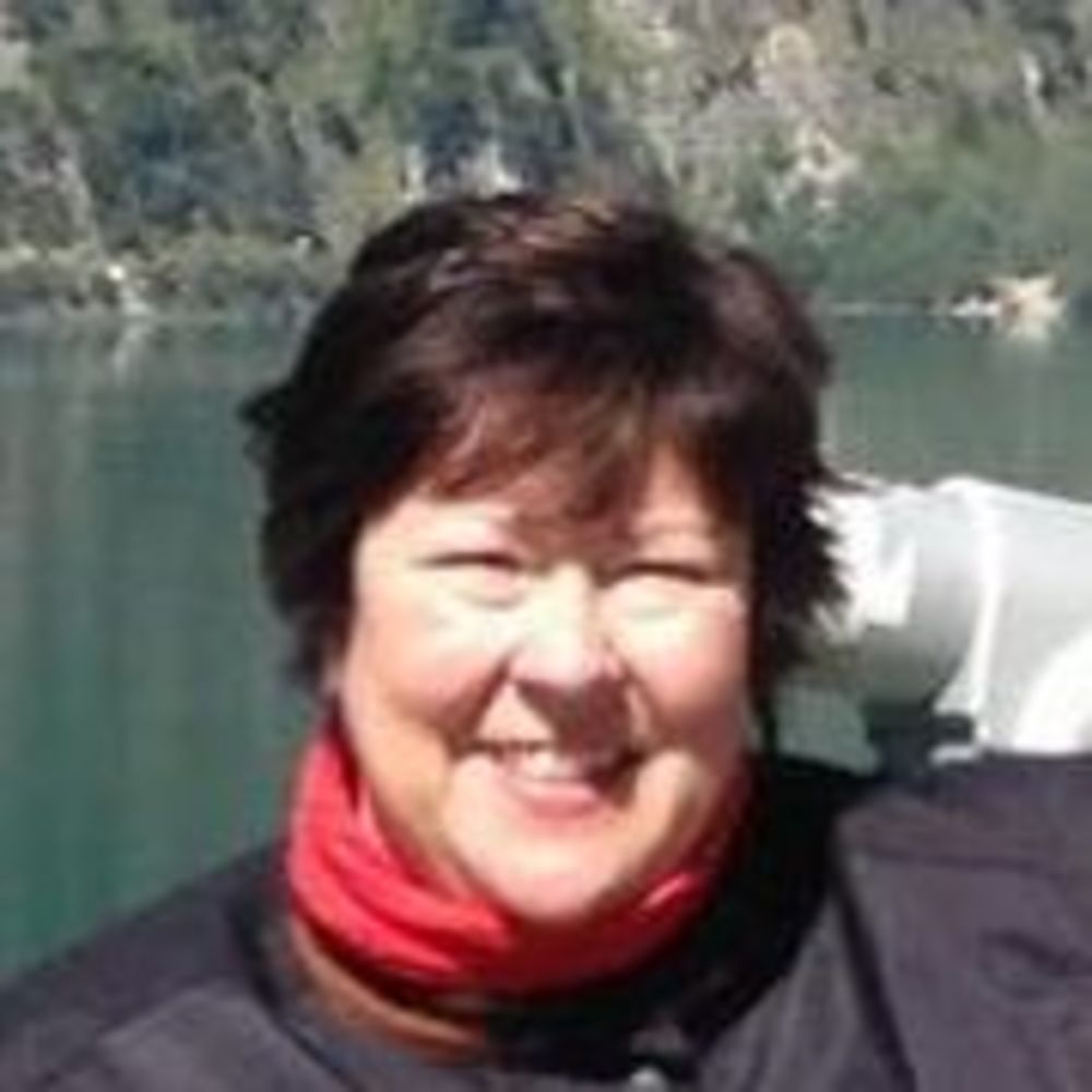 Meet your Posher, Lindy